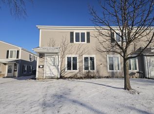 726 E Old Willow Rd #104-C, Prospect Heights, IL 60070