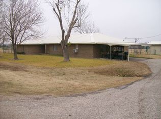 2613 Fm 2672, High Hill, TX 78956