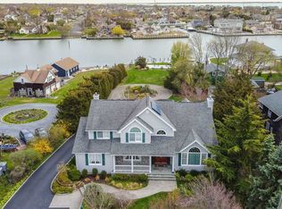 280 Ocean Ave, Amityville, NY 11701