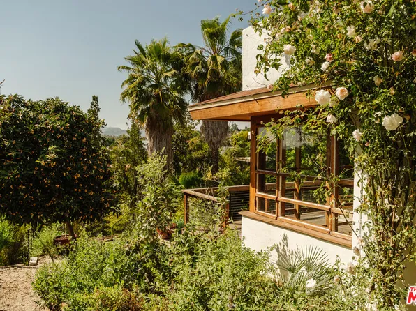 1711 Sargent Pl, Los Angeles, CA 90026