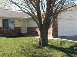 1917 W Schoolhouse St, Haysville, KS 67060