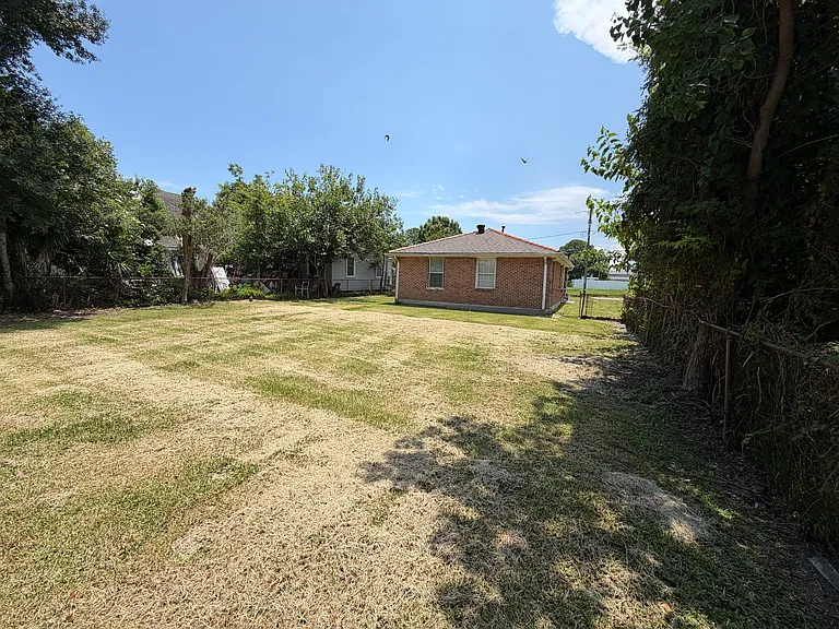 2612 Lyndell Dr — Photo 5