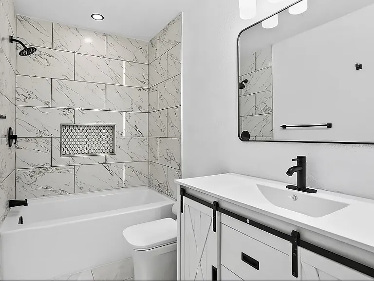 320 N 4th St — Photo 12