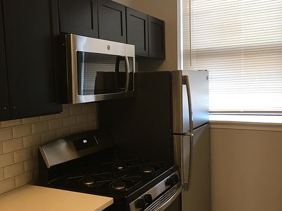 4th image of 837 W Sunnyside Ave APT 8
