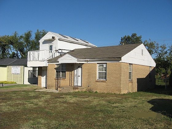 2nd image of 1553 SW 44th St