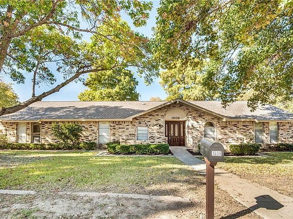 2nd image of 1609 Shalot Cir