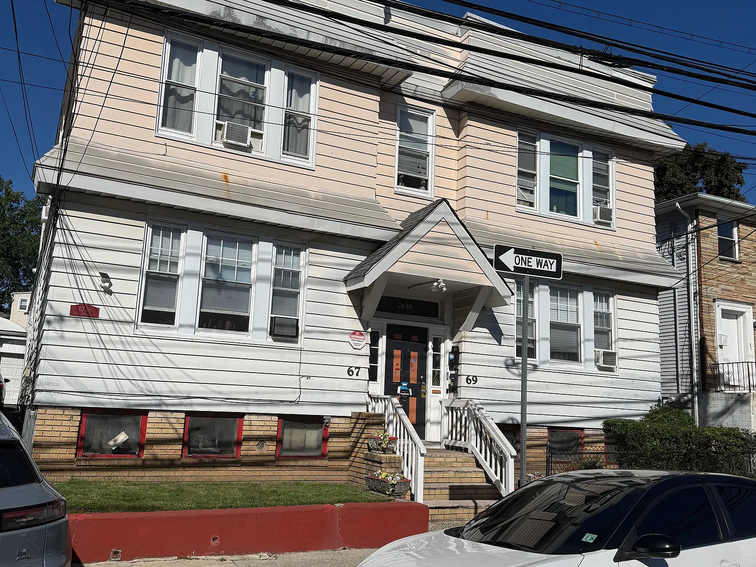 3 bed, 1100 sqft, $2,195 — Photo 3