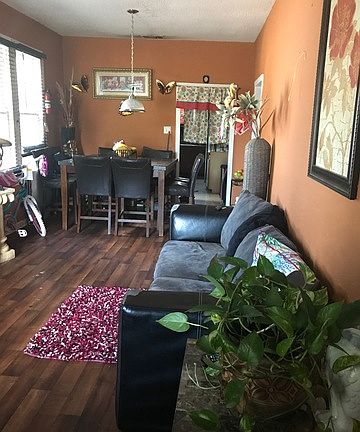 4th image of 704 Virginia Blvd