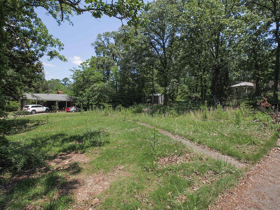 1st image of 820 Rosemont Dr #13