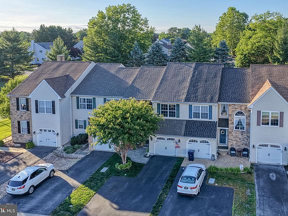 4th image of 232 Beckington Ct