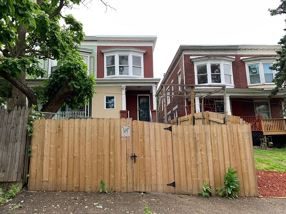 1st image of 1855 Spencer St