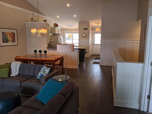 4th image of 11552 N Lake Dr #84