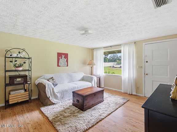 5th image of 3027 WALTER Road