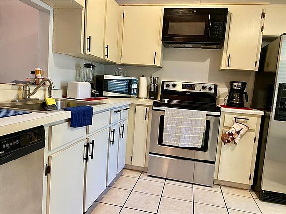3rd image of 2219 Westfall Dr