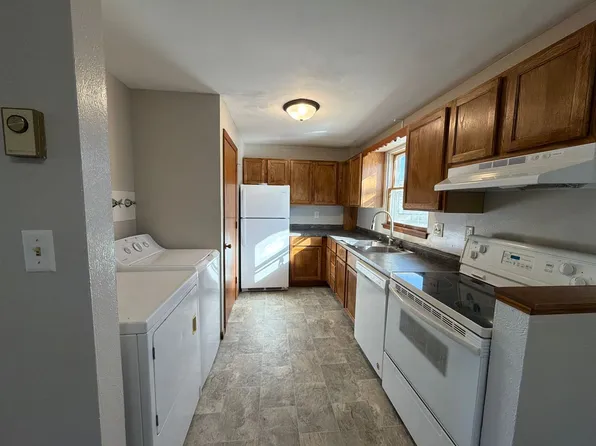 1515 7th Ave SW, Jamestown, ND 58401