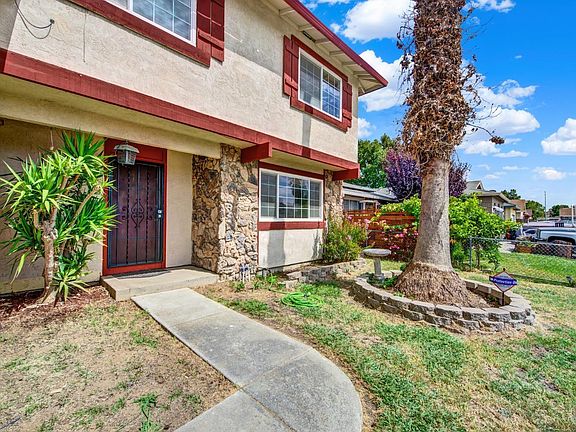 3rd image of 507 Labrador Way