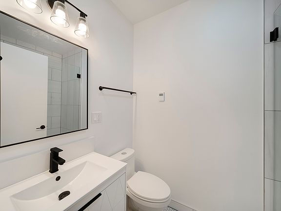 5th image of 1137 N Francisco Ave #2