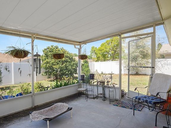 5th image of 1118 Gulf Oaks Dr