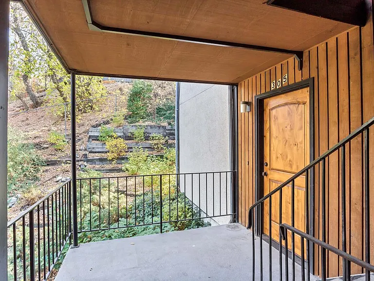 438 N Center St #305 — Photo 3