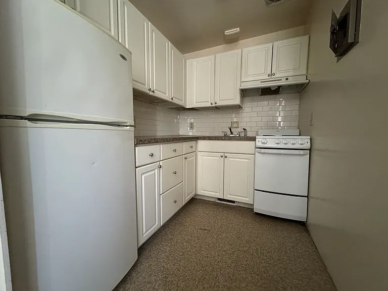 155 Wayne St #2B — Photo 6