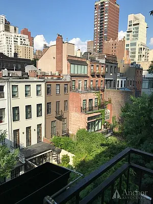 Rented by Anchor Associates | media 9