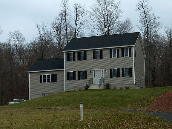 5th image of 141 Memorial Dr