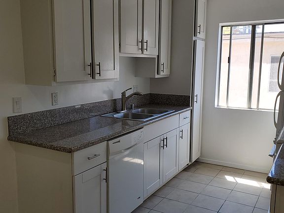 4th image of 3730 Watseka Ave APT 11