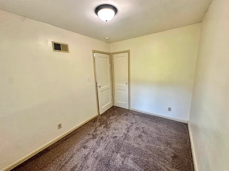 1901 Conlin Ave #A — Photo 9