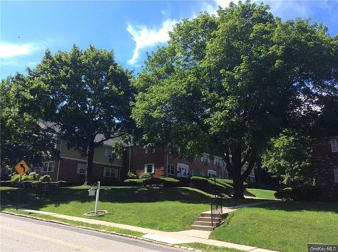 1st image of 187 Parkside Dr