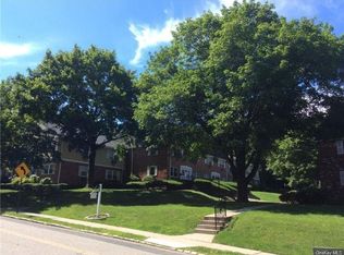 187 Parkside Dr, Suffern, NY 10901