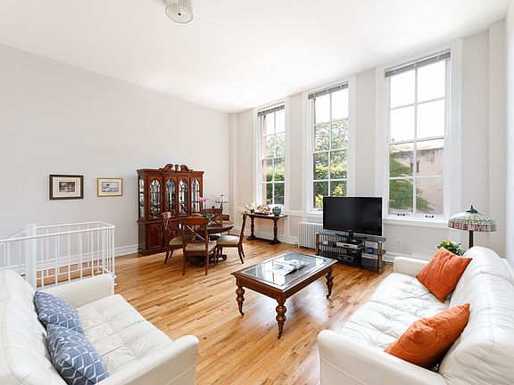 2nd image of 689 Vanderbilt Ave #1D