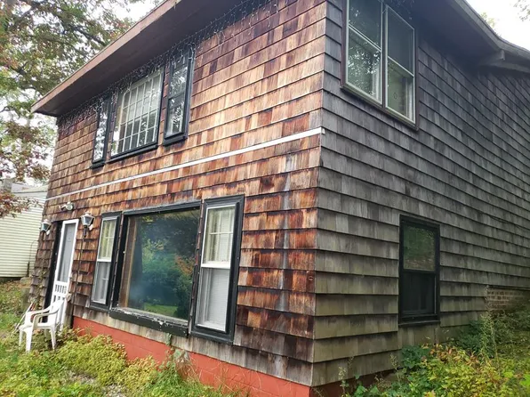 185 Nugget Dr, Charlton, MA 01507