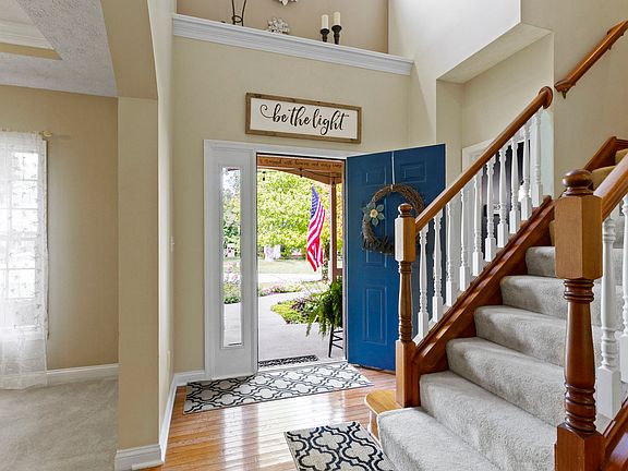 4th image of 10199 Wildwood Dr