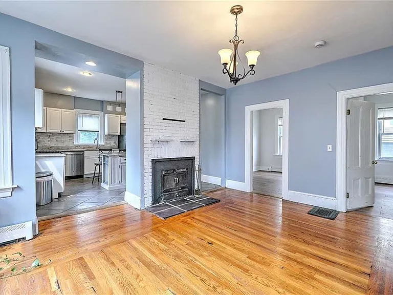 16 Duncan Ave #1 — Photo 7