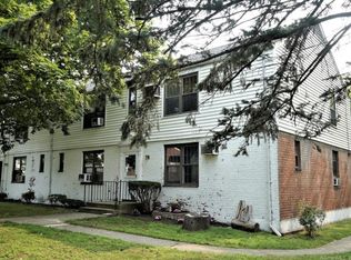 44 Nob Hill Cir UNIT D, Bridgeport, CT 06610