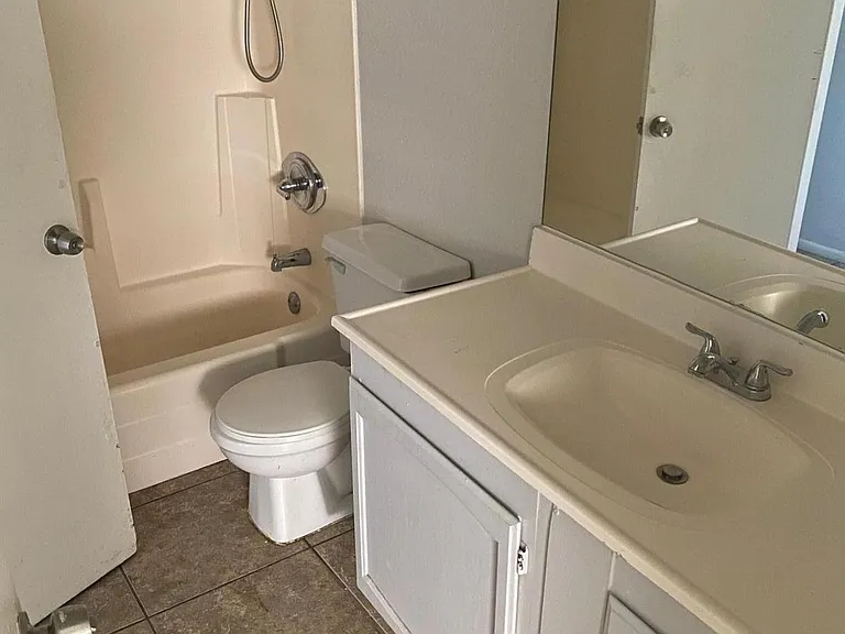 3302 W Northern Ave #2 — Photo 8