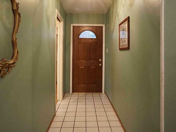 4th image of 1869 Kilchoan Way