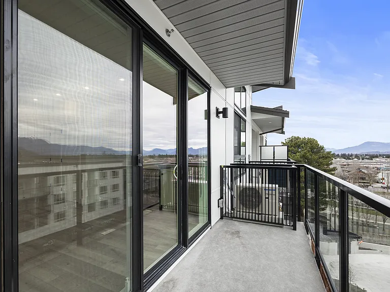 45511 Campus Dr — Photo 46