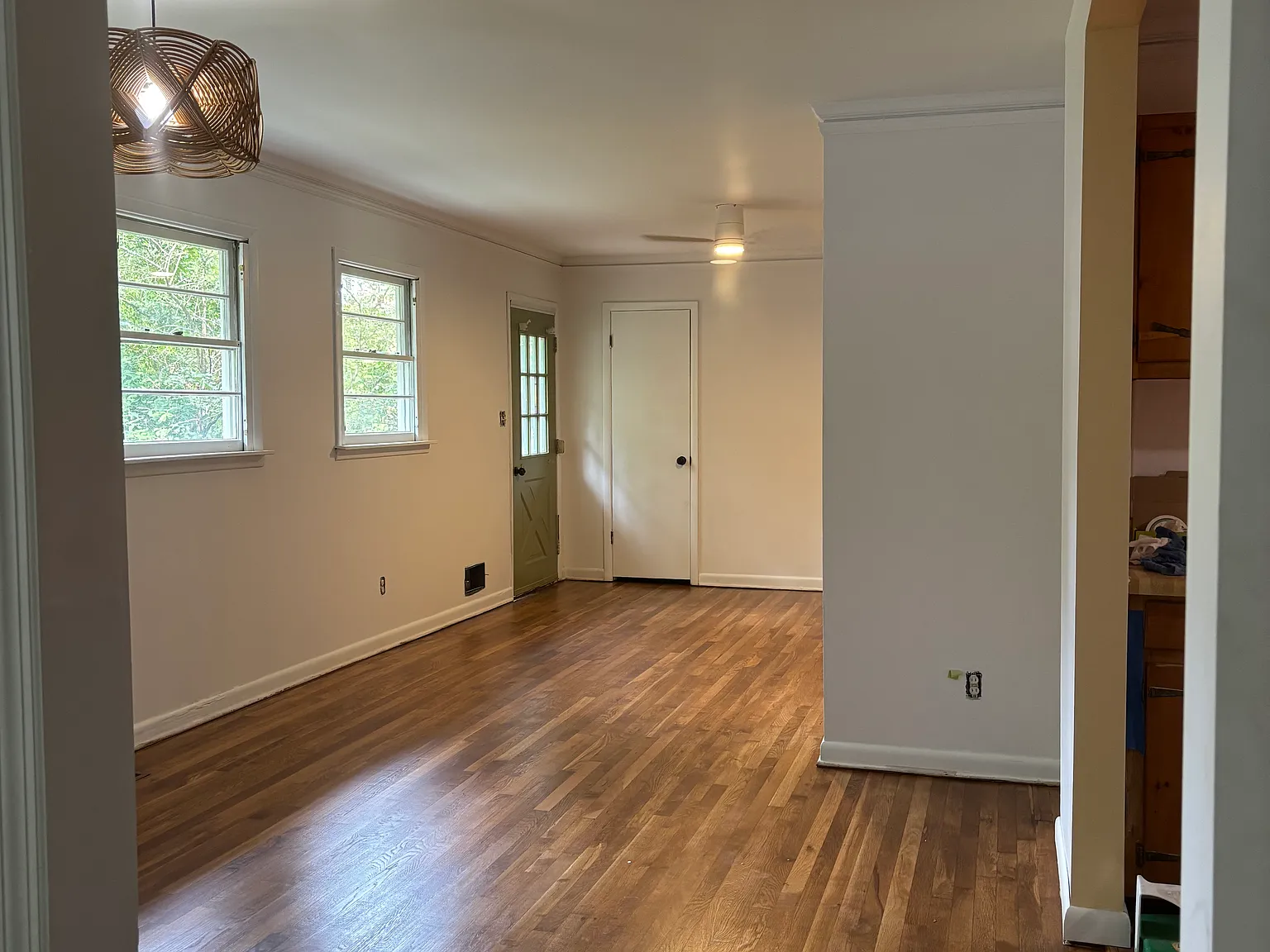 3 bed, 1593 sqft, $2,450 — Photo 3