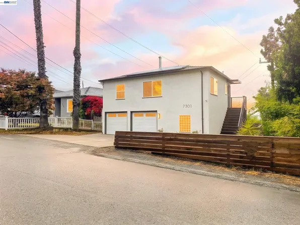 7301 Hillmont Dr, Oakland, CA 94605