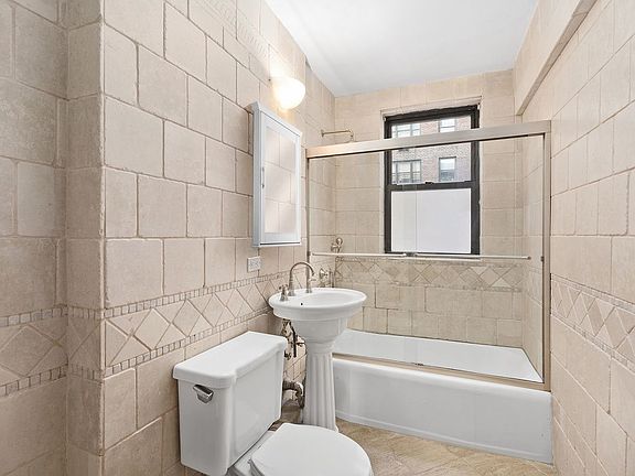 5th image of 60 9th Ave #428