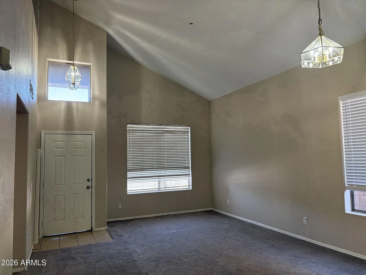 4 bed, 3.0 bath, 2260 sqft, $2,000 — Photo 2