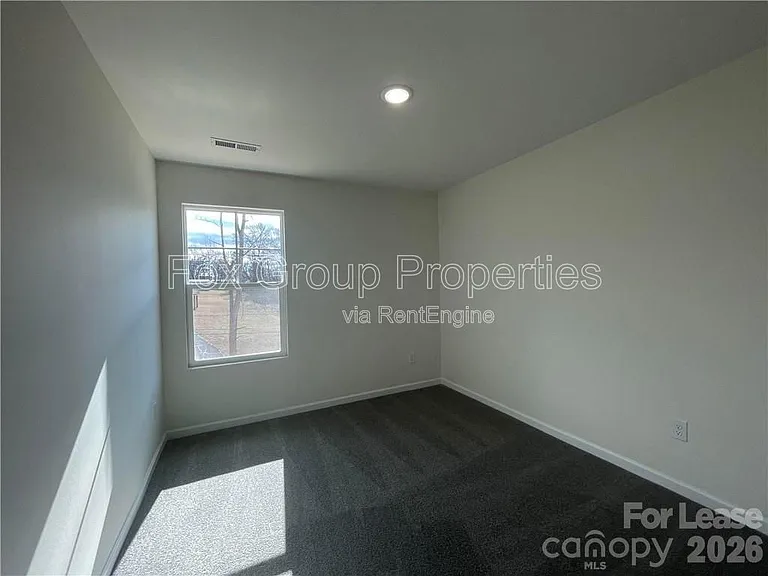 582 30th Avenue Cir — Photo 12