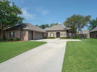 16435 Majestic Oak Dr, Prairieville, LA 70769