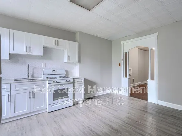 2107 W Saratoga St, Baltimore, MD 21223