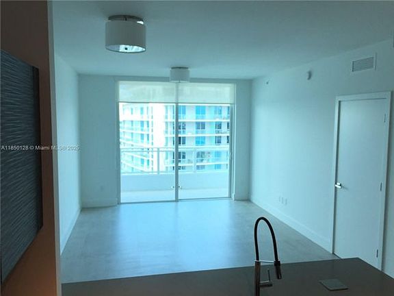 4th image of 1080 Brickell Ave Unit 4107