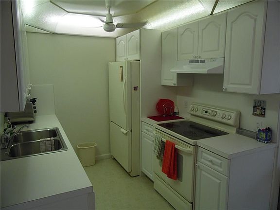 5th image of 2008 Westbury F #2008