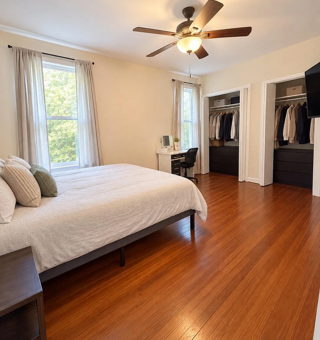 2 bed, 2.0 bath, 1200 sqft, $2,200 — Photo 2