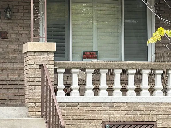 916 Emerson St NW, Washington, DC 20011
