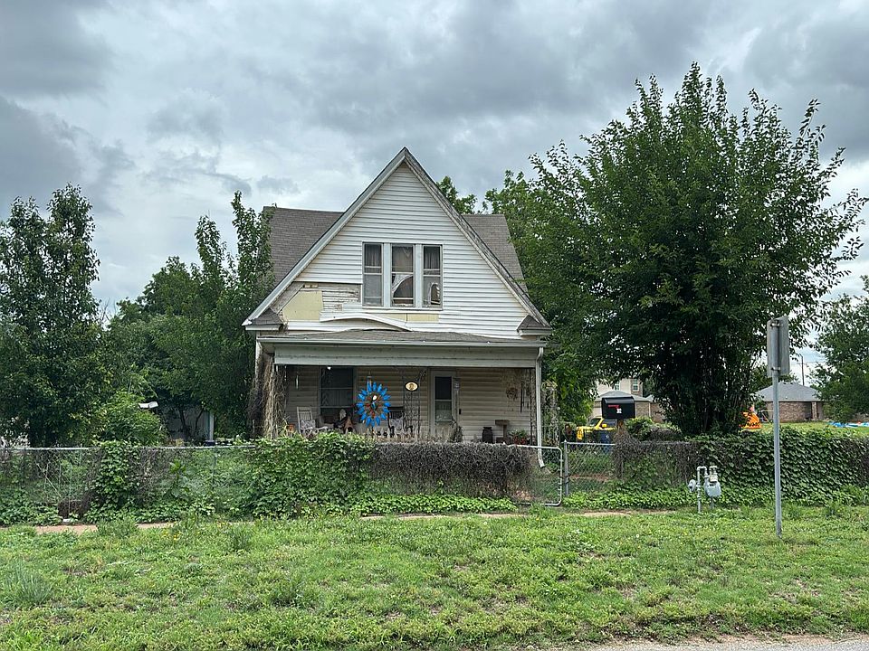 1st image of 302 W Illinois Ave